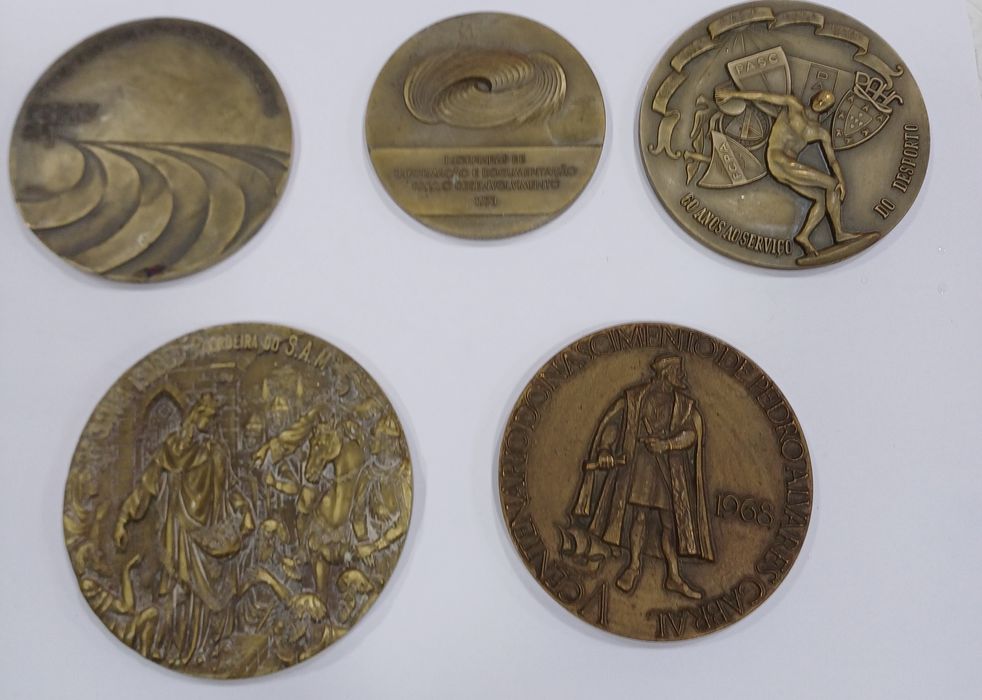 Lote 5 / Conjunto 5 de 5 Medalhas Comemorativas de Portugal em Bronze
