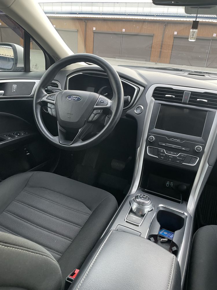 Продам Ford  fusion hybrid 2019