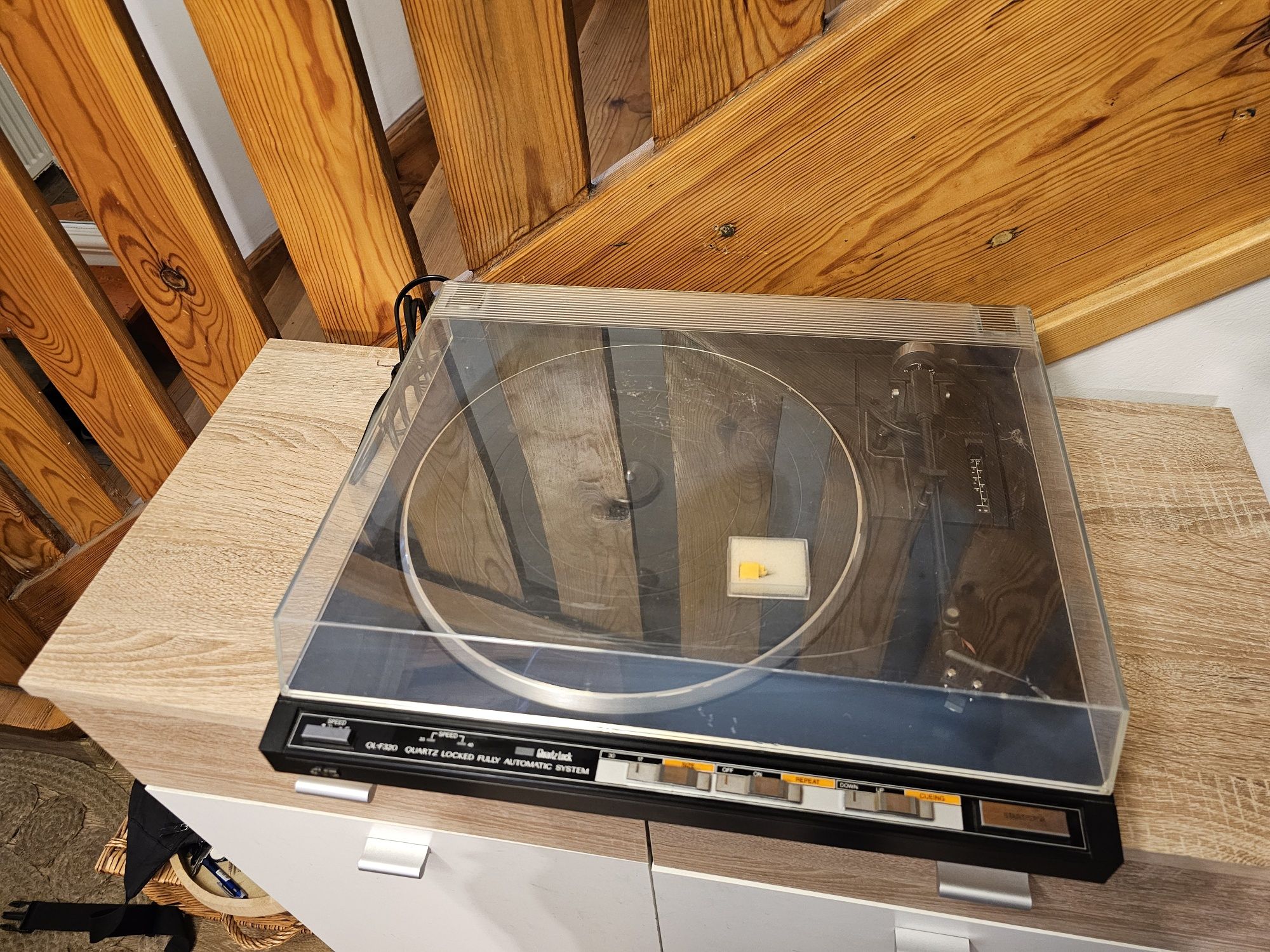 Gramofon Jvc QL-F320B full automat