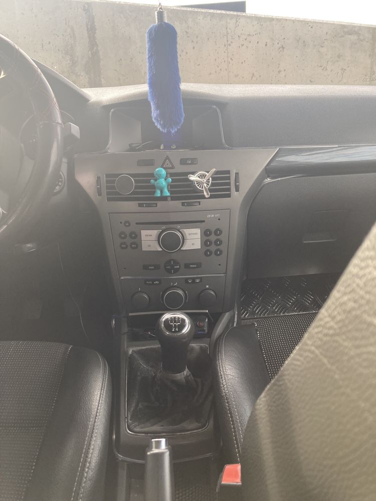 Opel Astra H 5 lugares