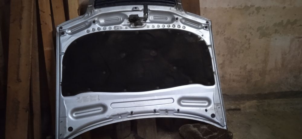 Ауді А6 c5 LY7M капот