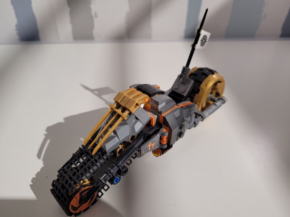 Lego Ninjago motor Cola