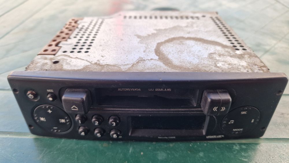 Продам автомагнитолу рено кенго штатная