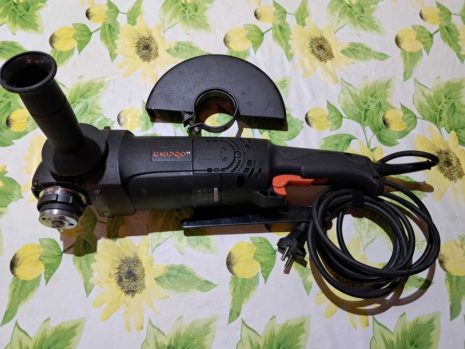 болгарка  DNIPRO-M GL- 190 S  180 круг Как Новая