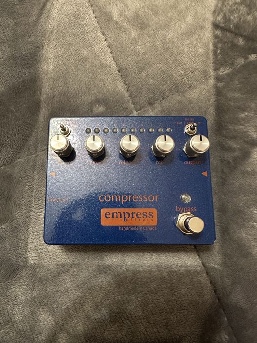 Diversos pedais de guitarra em bom estado