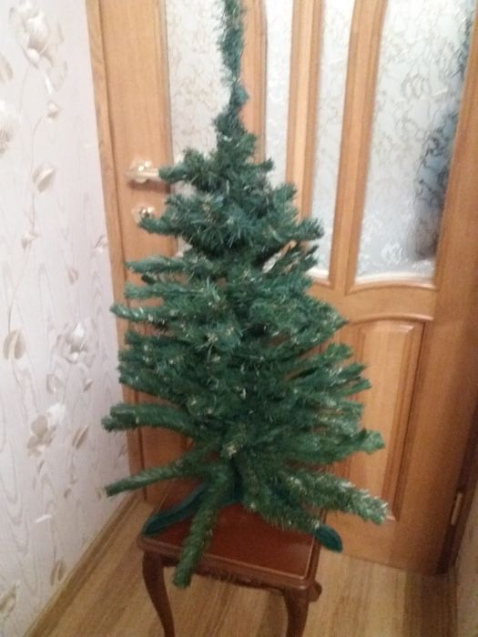 Исскуственная ёлка  б/у