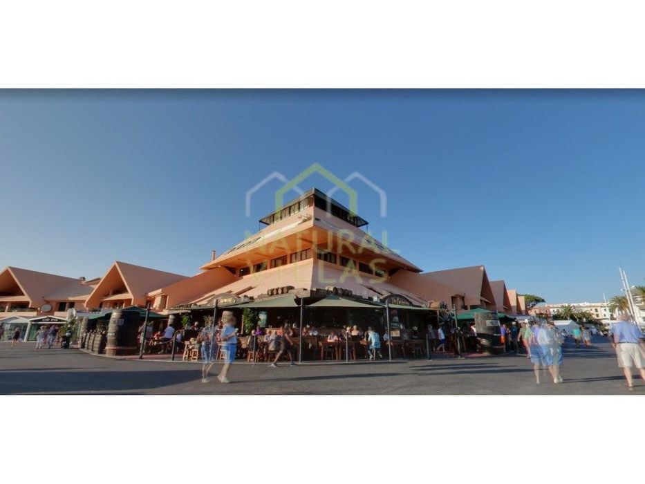 Espaço Comercial no seio da Marina de Vilamoura Algarve.