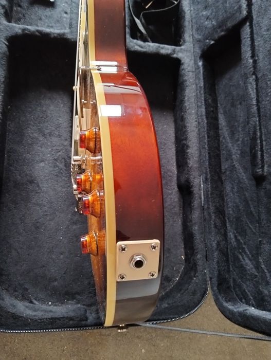 Guitarra Eléctrica CORT CR250 + estojo