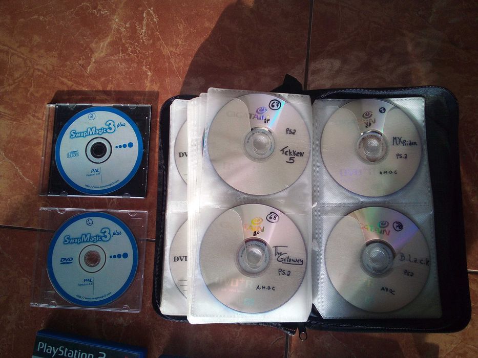 PlayStation 2 c/2 comandos, + 3Jogos originais,+Swapmagic