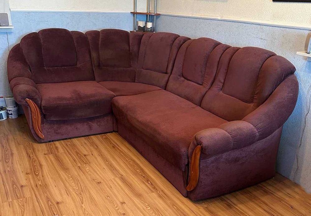 Продам мʼякий куток в комплекті розкладний диван з кріслом Б\У