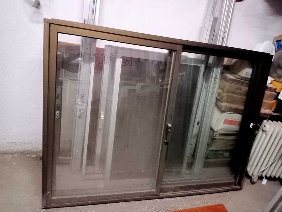 Portadas e janelas alumínio castanho, usado, barato