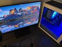 Komputer gamingowy plus monitor