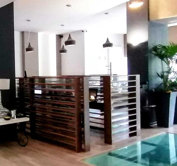 Divisórias de espaços de trabalho c/ design