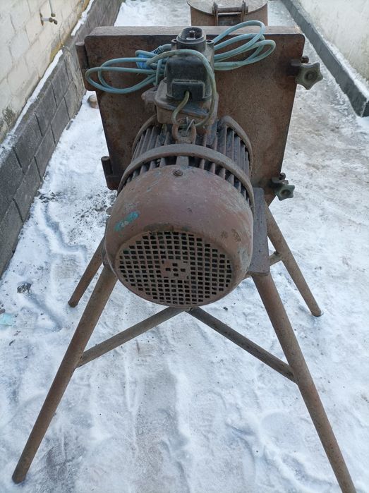 Продам бурякорізку