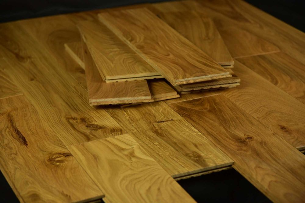 Deska podłogowa 100% dębowa lita 15x130 lakierowana