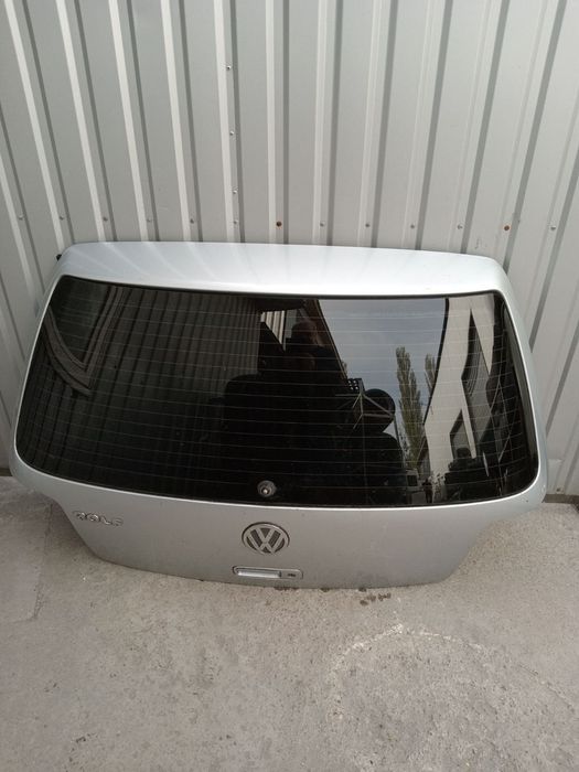 Голоьф 4  Golf4 ляда кришка багажника хачбек