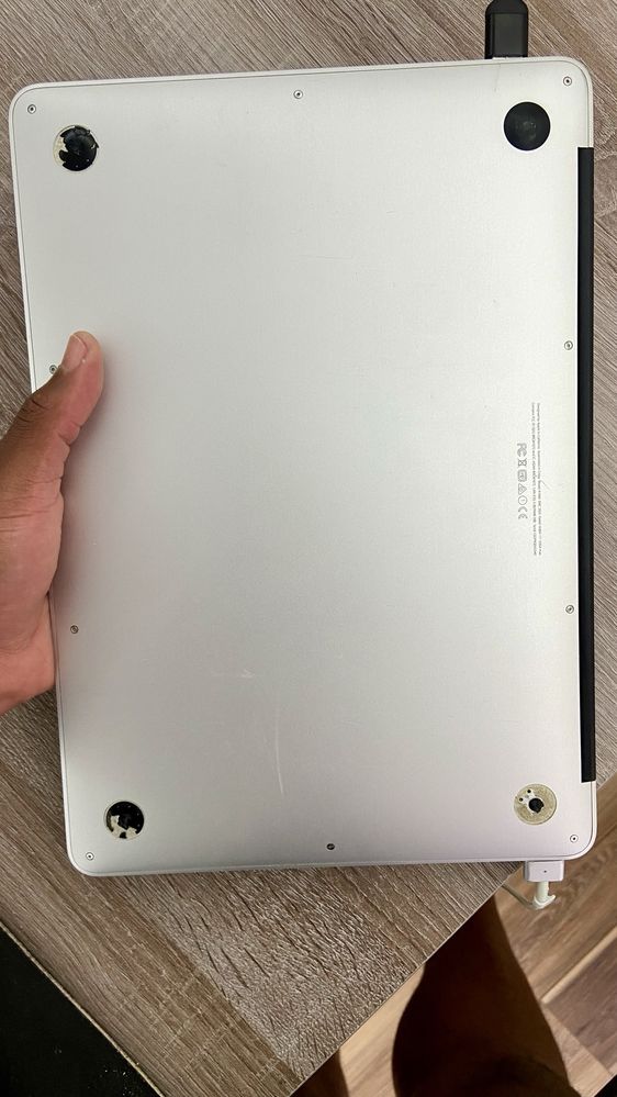 MacBook Air 13” (Early 2015) | macOS Monterey