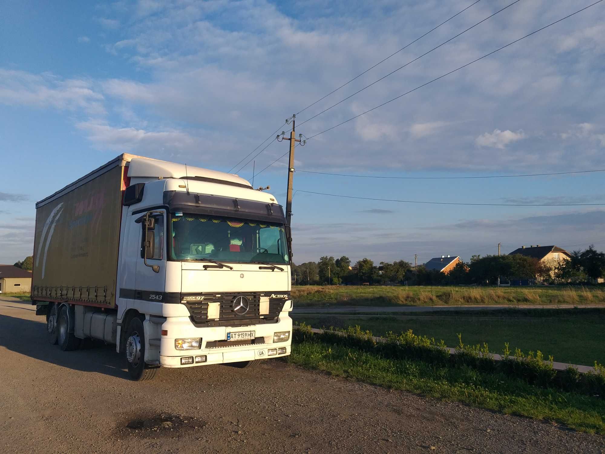 Mercedes-Benz Actros 2543, тент-штора, 15т, з лінивцем