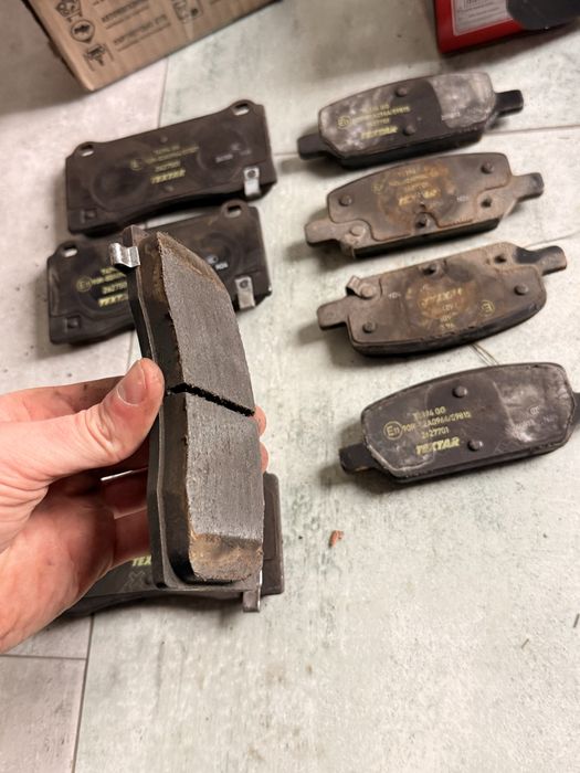 Колотки перед і зад майже нові тесла модел 3