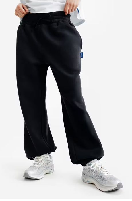 Bardzo luźne spodnie dresowe, oversize bardzo!