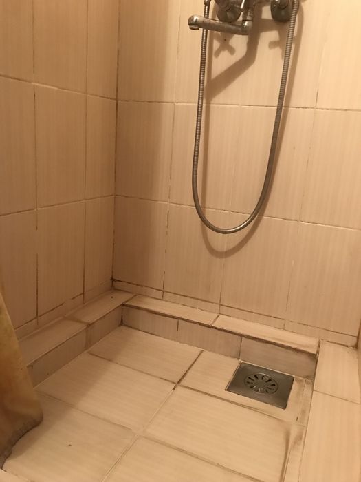 Продаж кімнати на Молодіжній