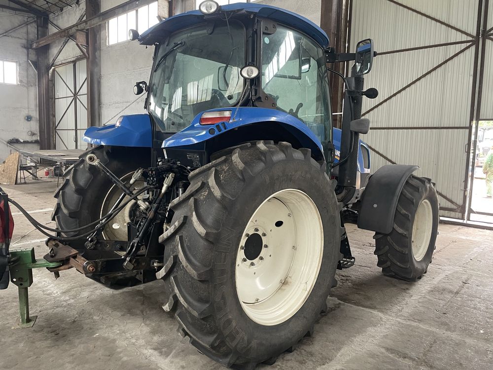 Трактор NEW HOLLAND T6050