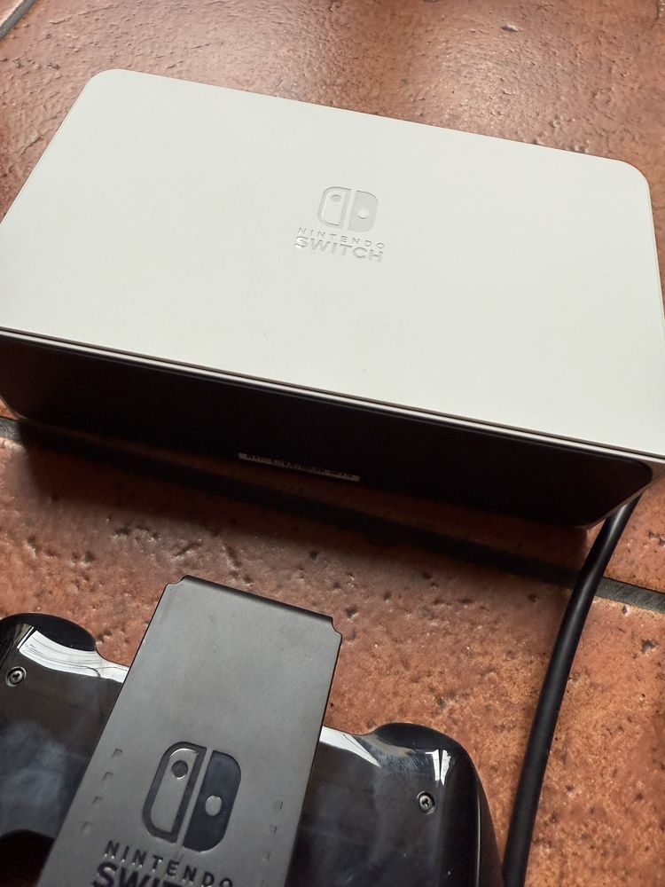 Nintendo Switch OLED 2025