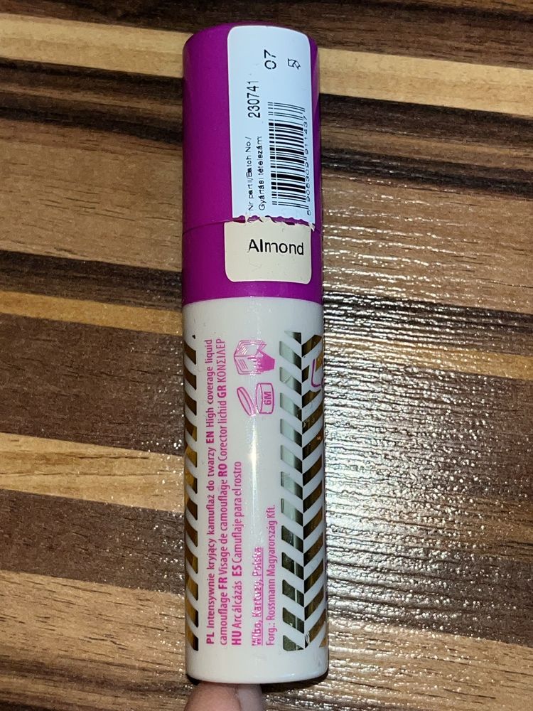 lovely korektor liquid camouflauge almond