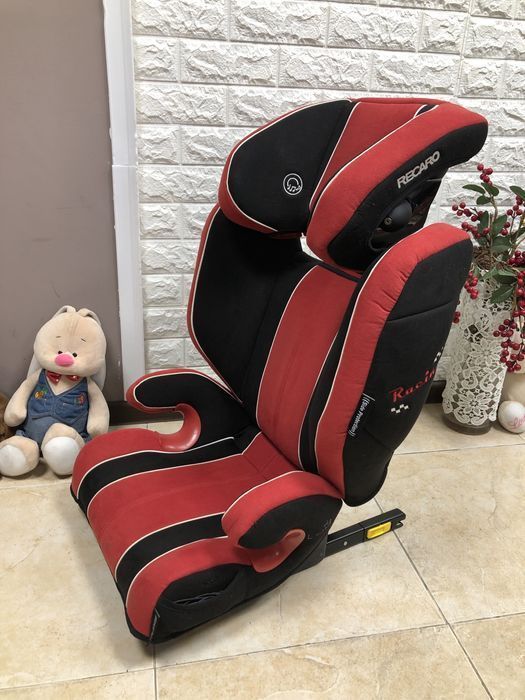 Автокрісло Recaro Monza Nova 2 Seatfix група 2/3 (15-36кг) рекаро