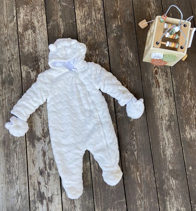 Белый тёплый комбинезон (слип, человечек)