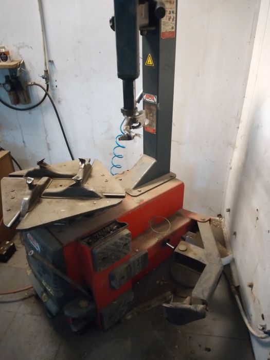 Шиномонтажний станок TC 322 M&B.станок,стенд для бортування коліс.