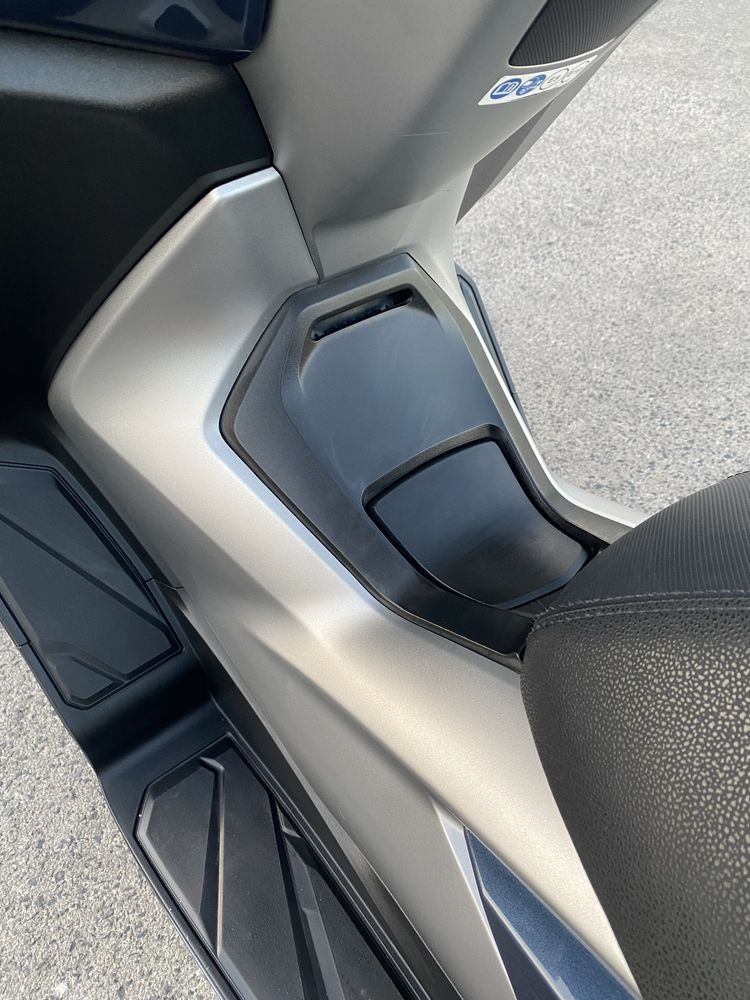 Honda Forza 300 de (2020)