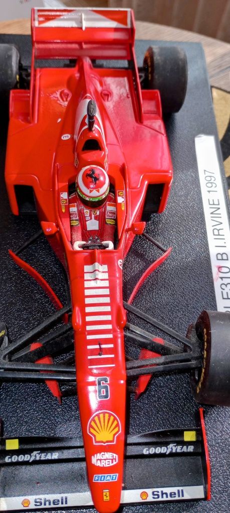 Model Bolid F1 Ferrari F 310 B Irvine 1997