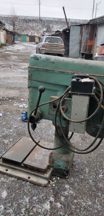 Продам заводський сверлильний станок