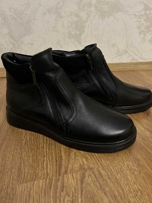 Зимові черевики 40р.