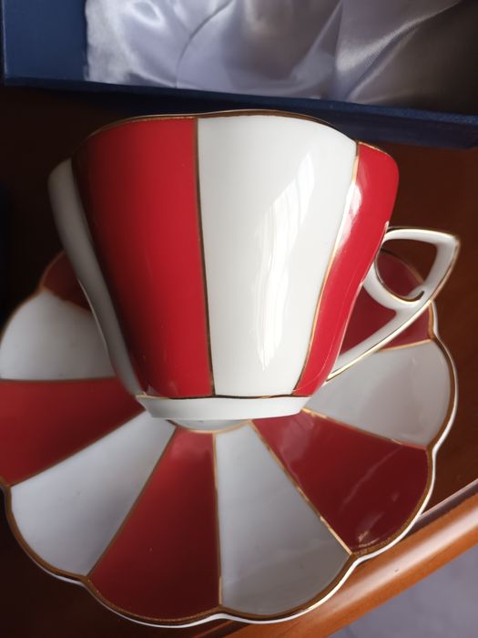 Belíssima chávena de chá em porcelana