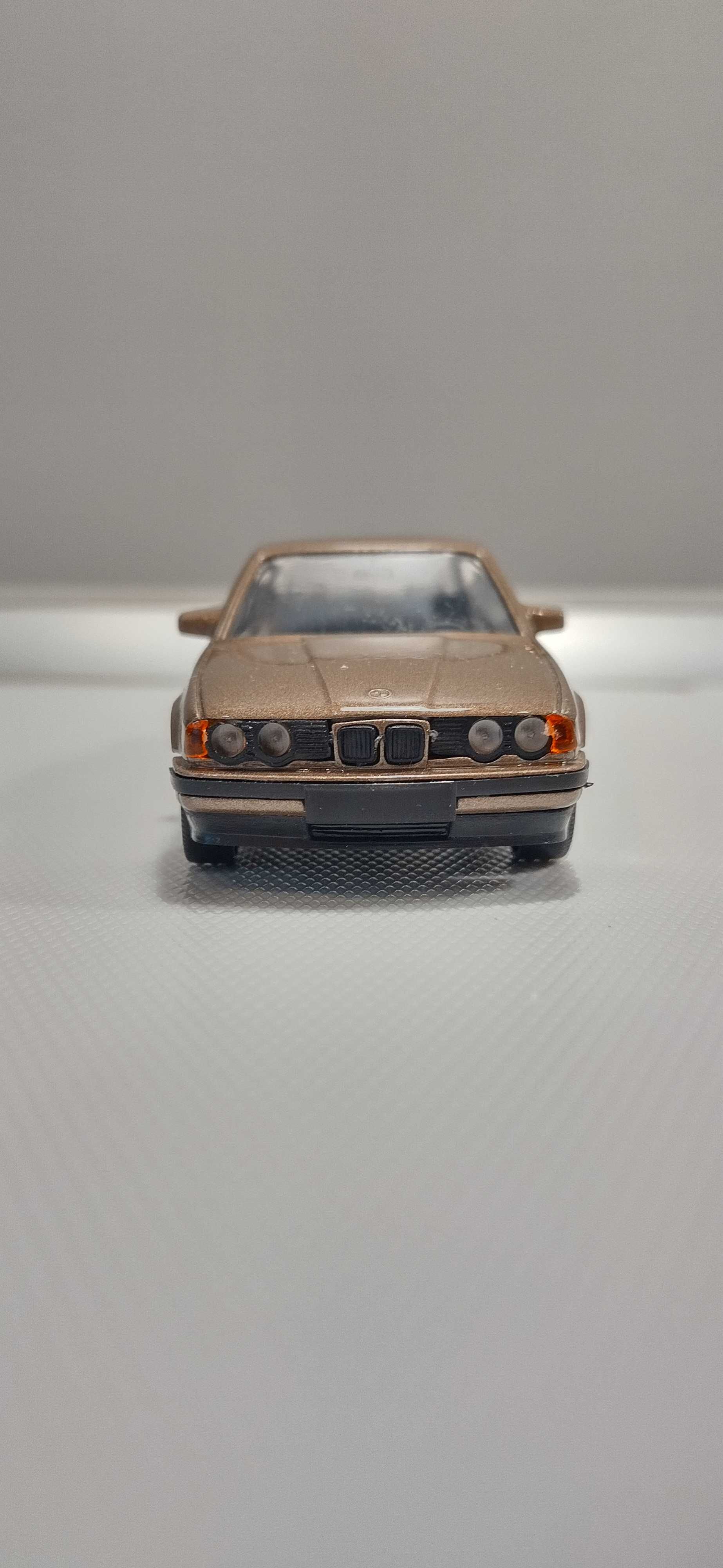 BMW 535i E34 1:43