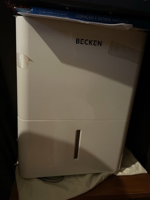 Desumidificador quase novo