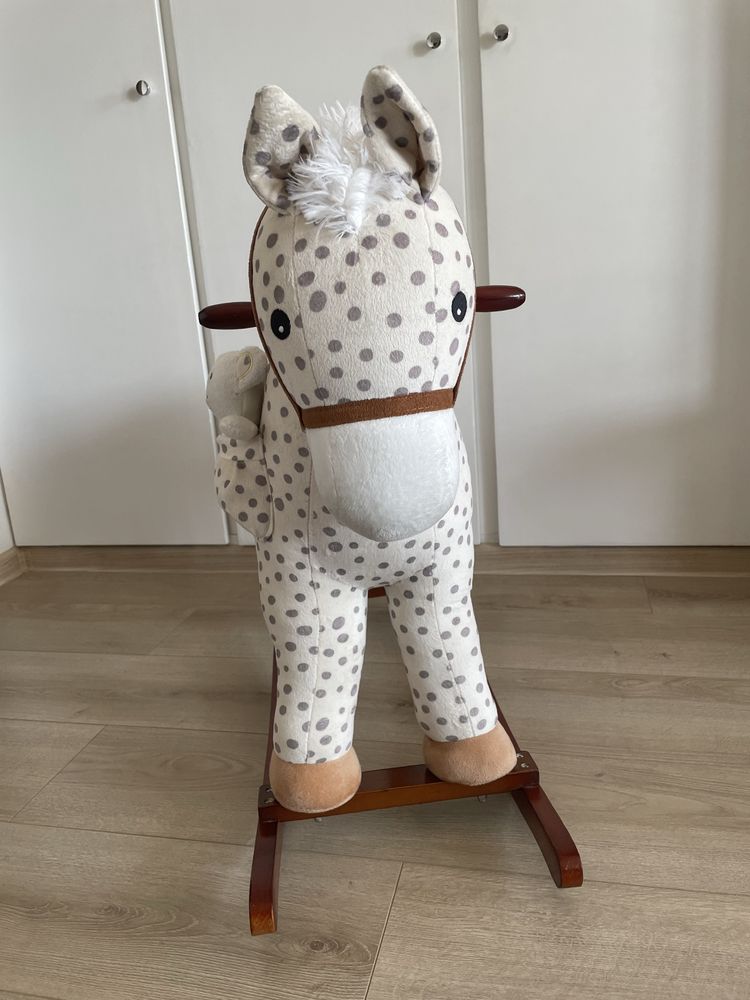 Interaktywny duży Koń bujany Pony Milly Mally