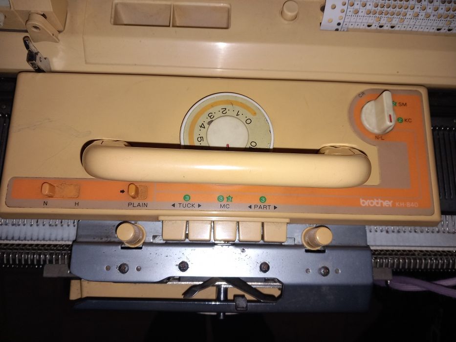 Máquina  de tricô brother