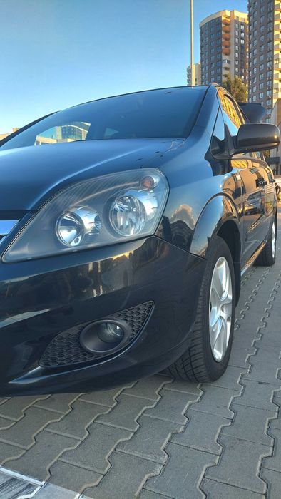 Opel Zafira B Family --7 місне авто в максимальній комплектації Enjoy+