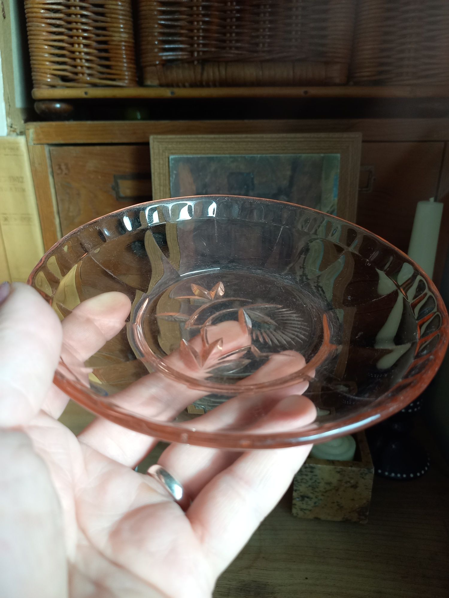 Talerz stare szkło prl rozalinowe rózowe talerzyk deserowy
