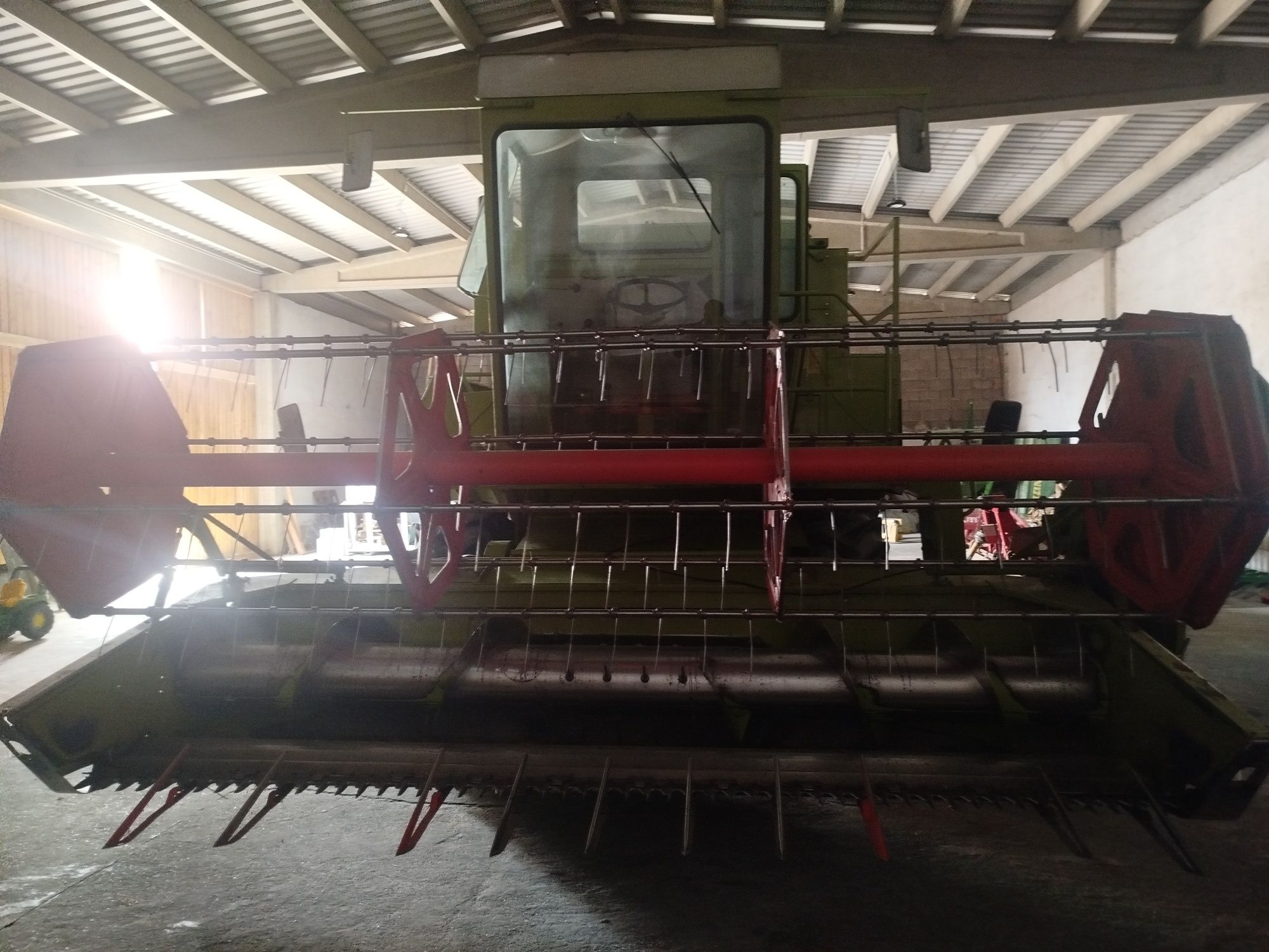 Kombajn zbożowy Claas Dominator 85