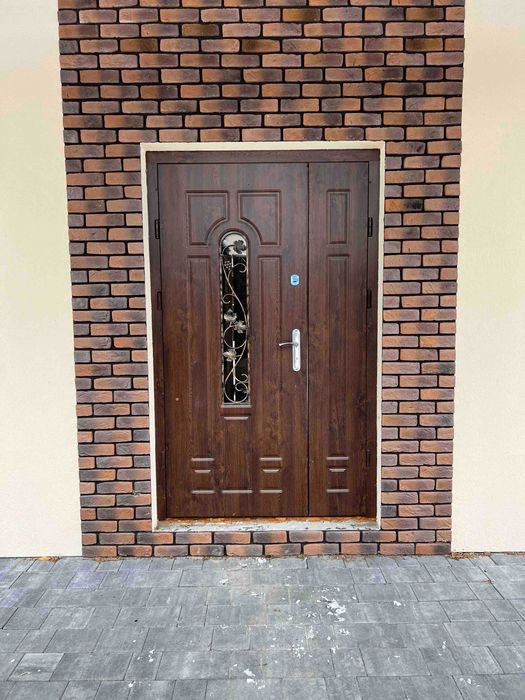 Одноповерховий цегляний, утеплений будинок в Лісовій Бучі.