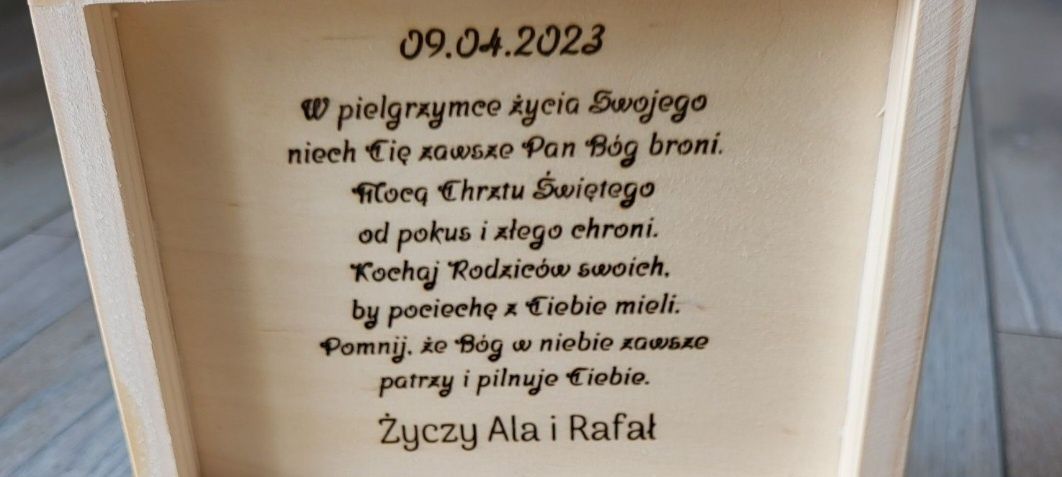 Drewniana koperta Pudełko na pieniądze Pamiątka Chrztu Świętego Roczek