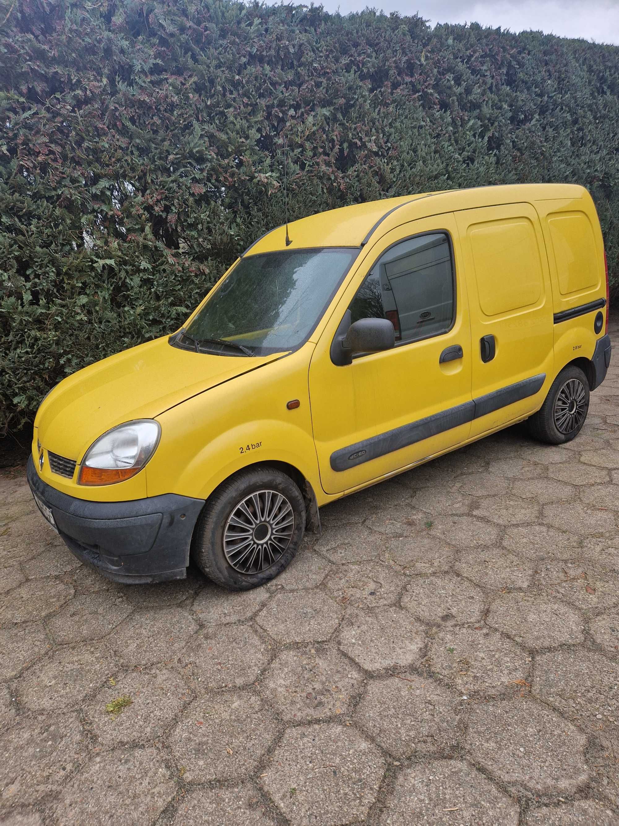 Sprzedam Renaylt Kangoo RAPID 
rok produkcji 2003 fv 23% cena brutto