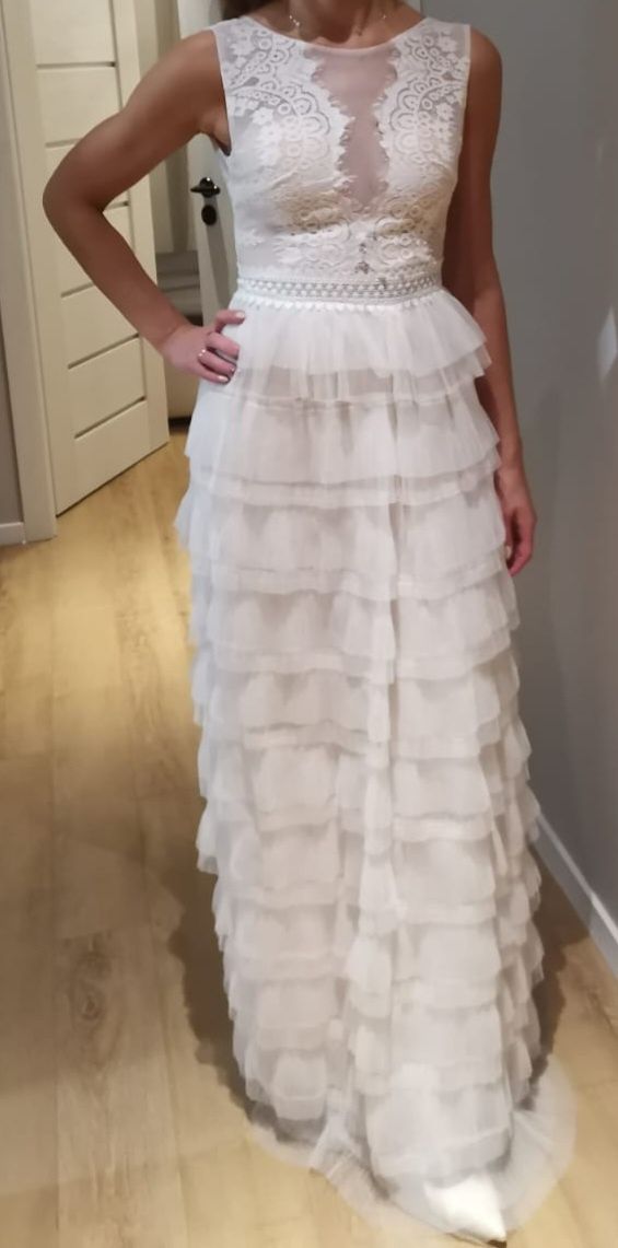 Sukienka tiulowa z falbanami biało beżowa 36