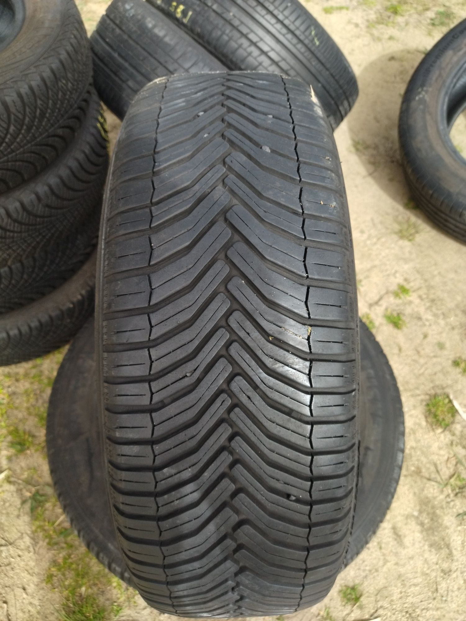 Opony wielosezonowe 205/60R16 Michelin