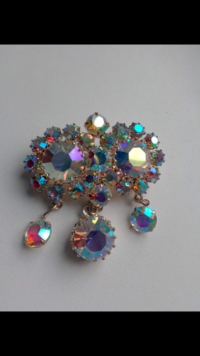 Продам.   брошку