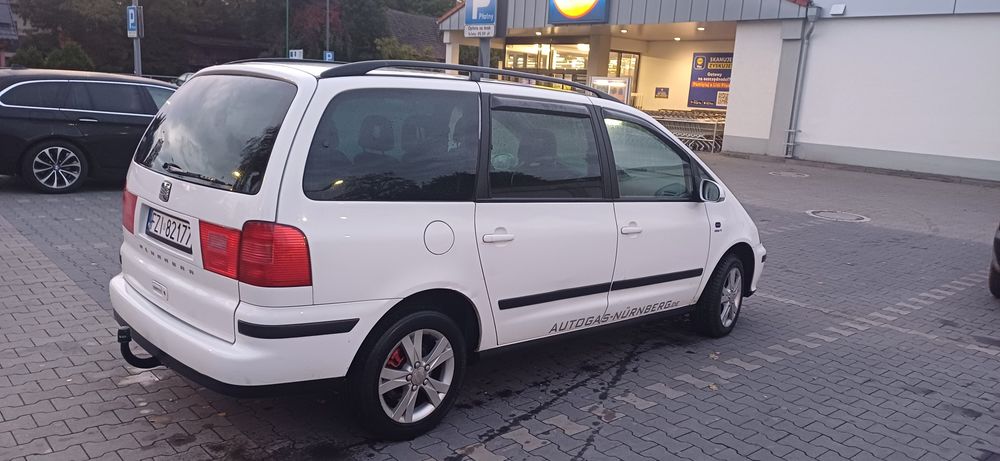 Seat alhambra samochód osobowy